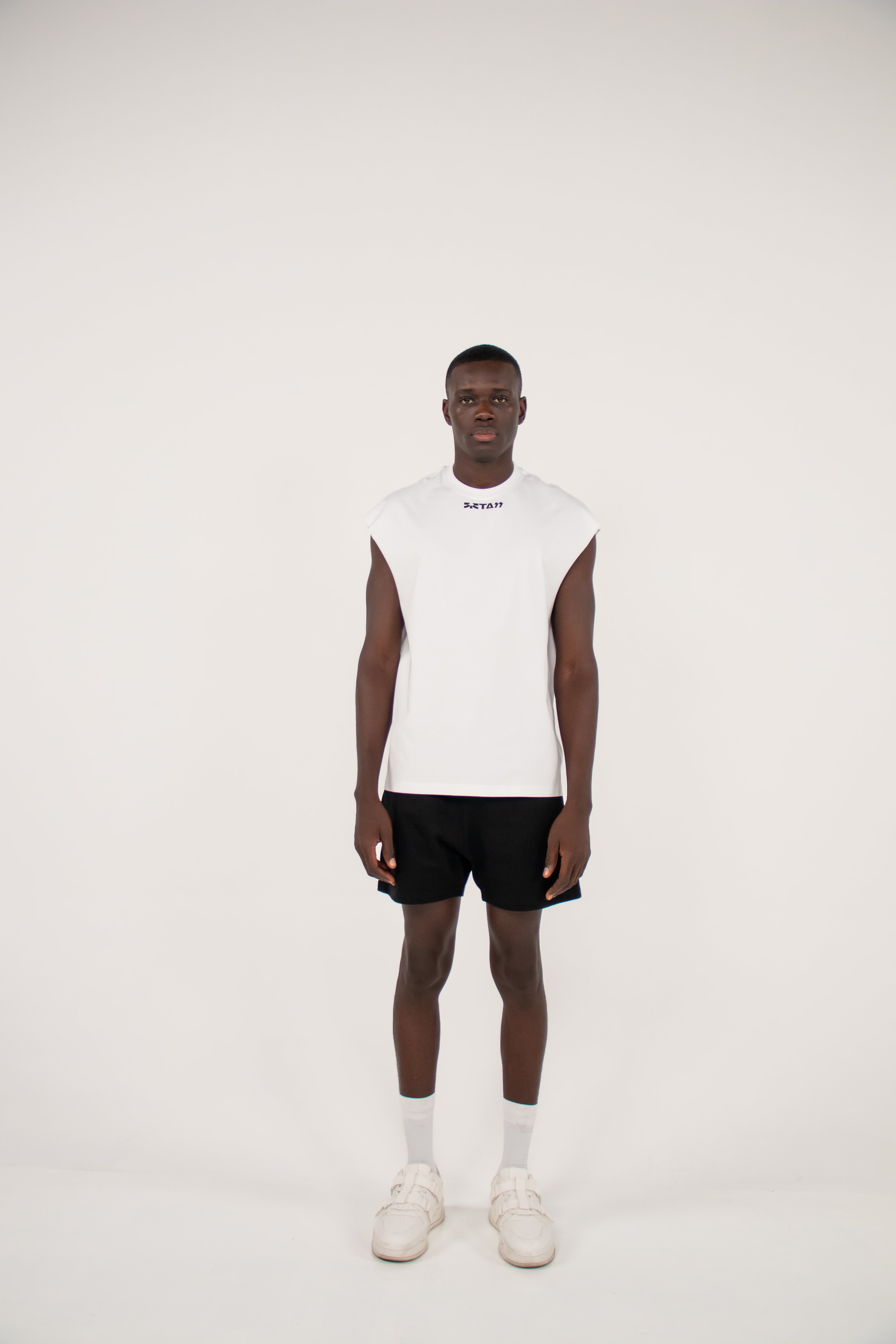 قمة ثقيلة قصيرة