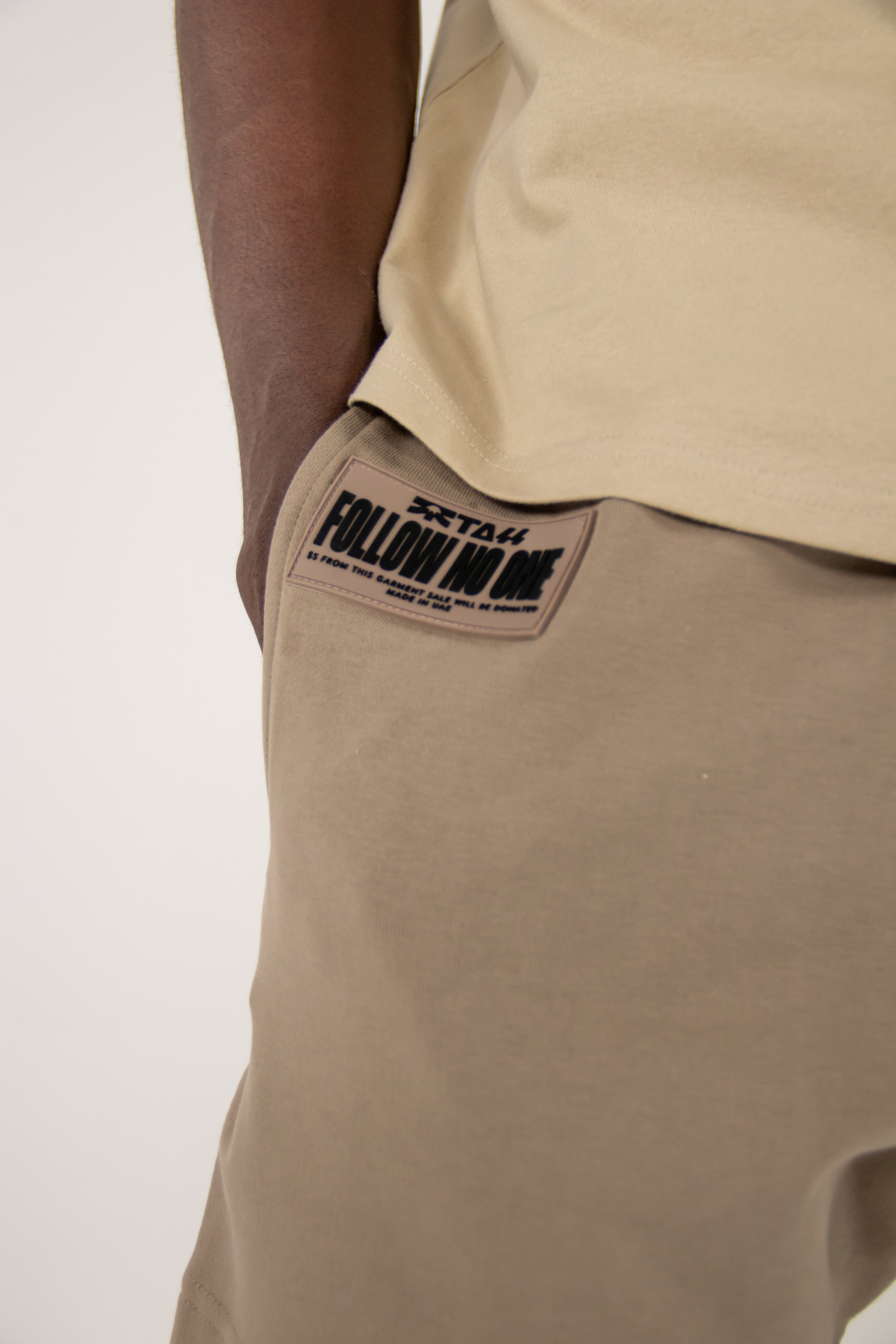 قمة ثقيلة قصيرة